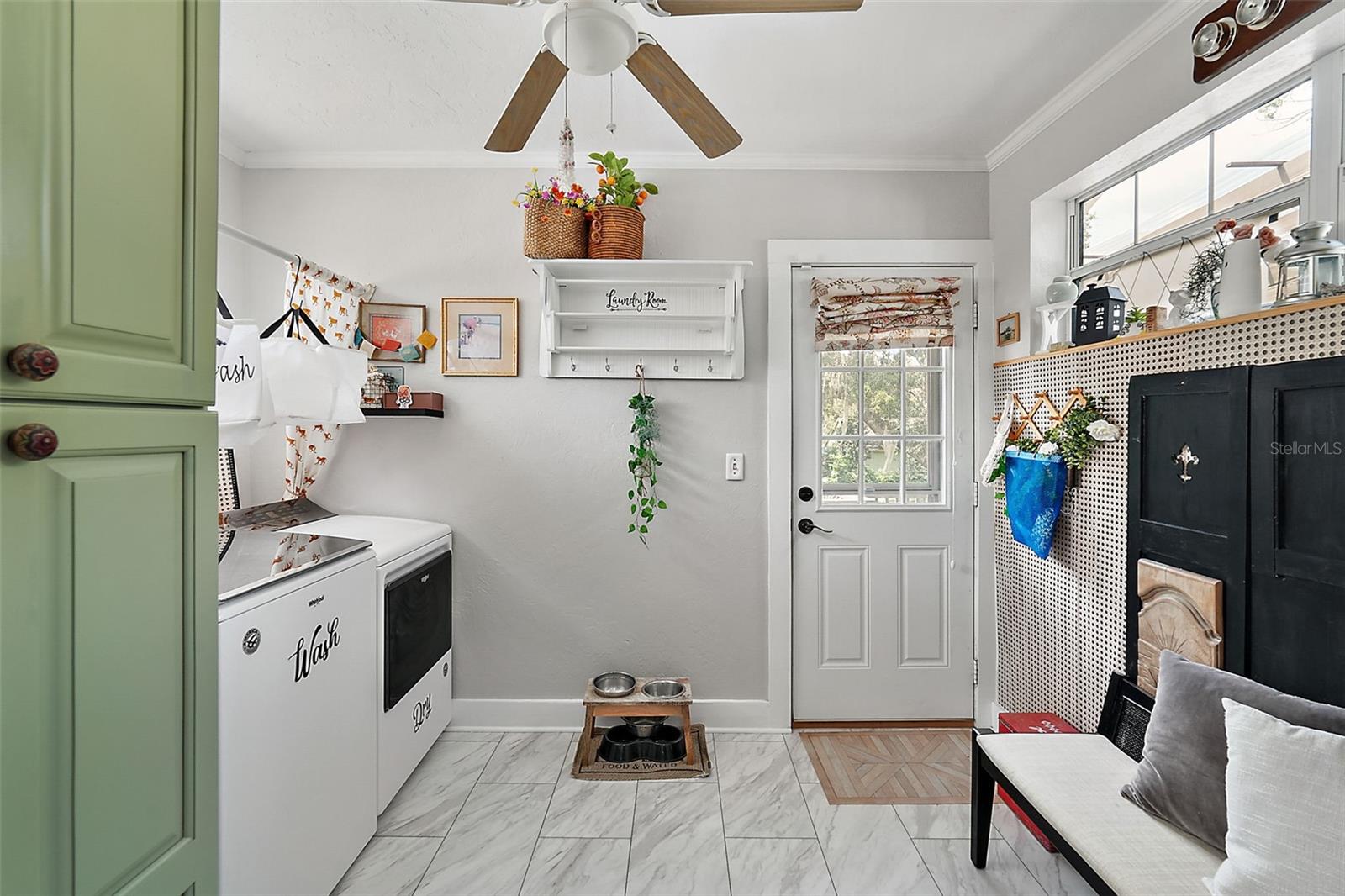 Image 15 of 45 For 831 Grandview Street