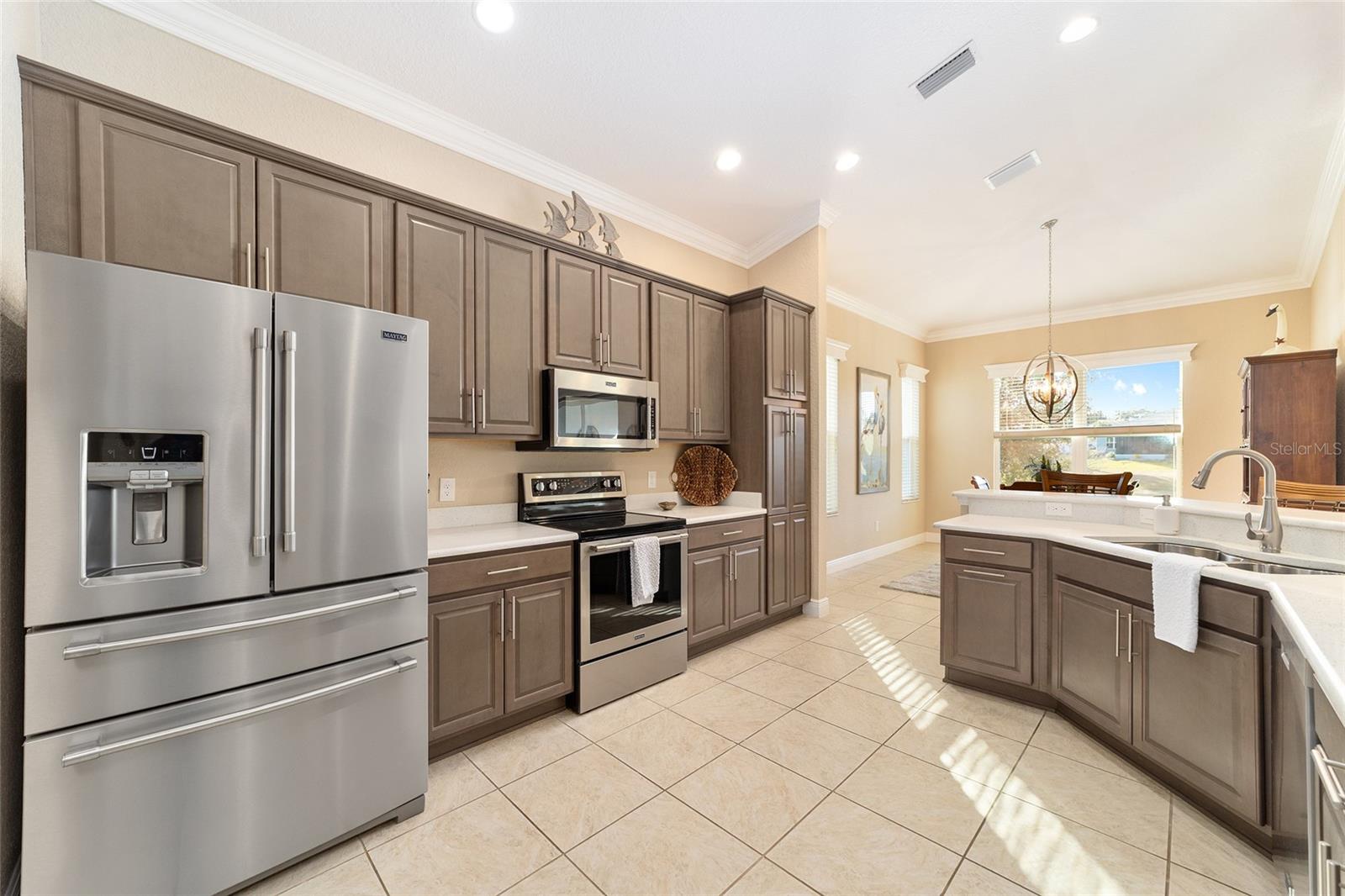 Image 17 of 46 For 10161 Julia Isles Avenue