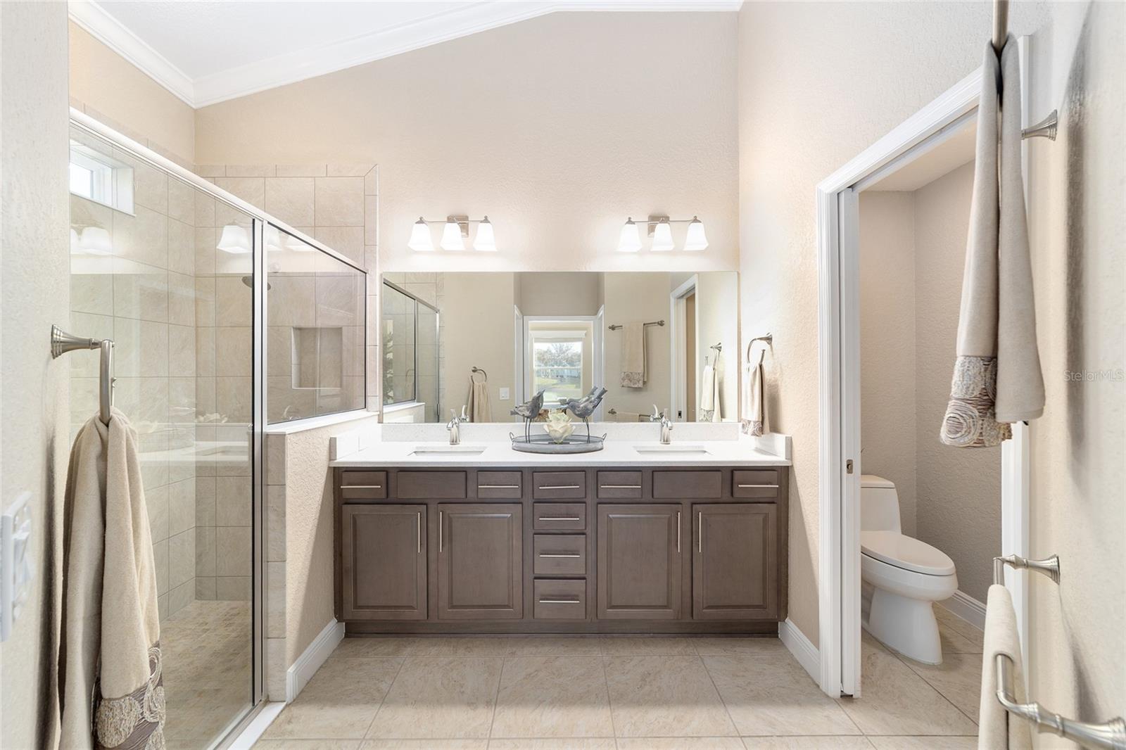 Image 22 of 46 For 10161 Julia Isles Avenue