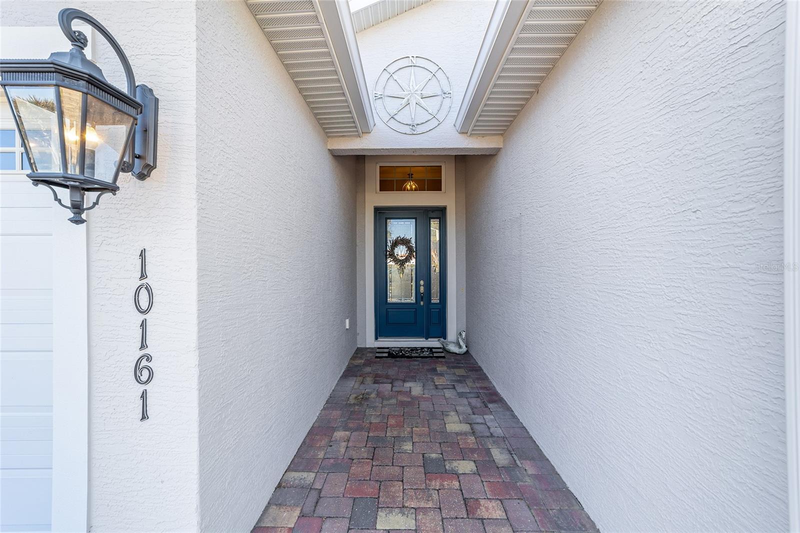 Image 4 of 46 For 10161 Julia Isles Avenue