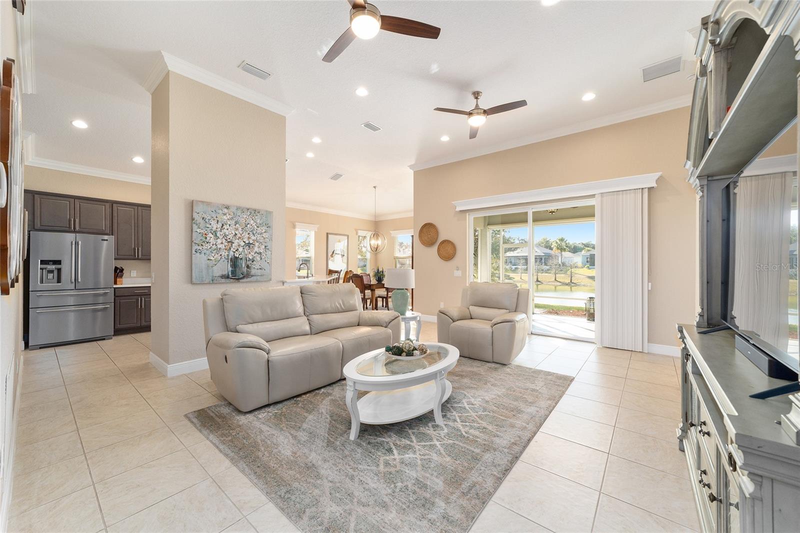 Image 7 of 46 For 10161 Julia Isles Avenue