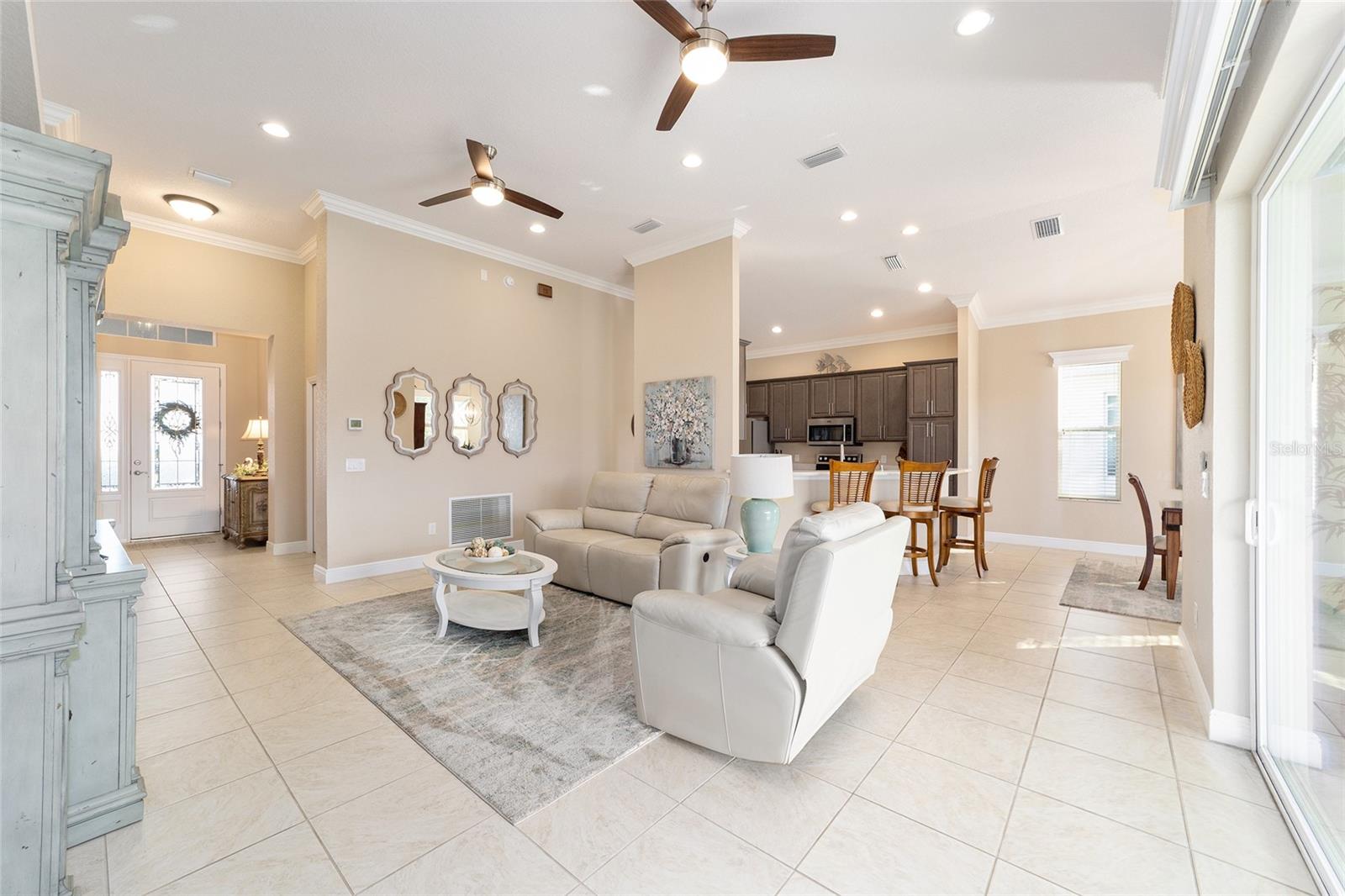 Image 8 of 46 For 10161 Julia Isles Avenue