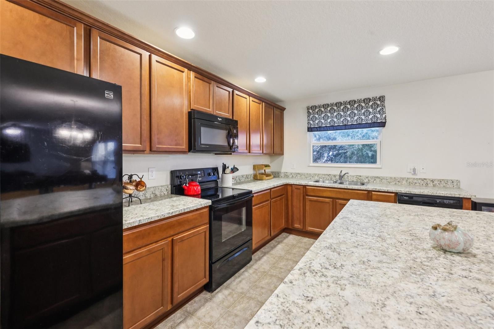 Image 19 of 46 For 10016 Weathers Loop