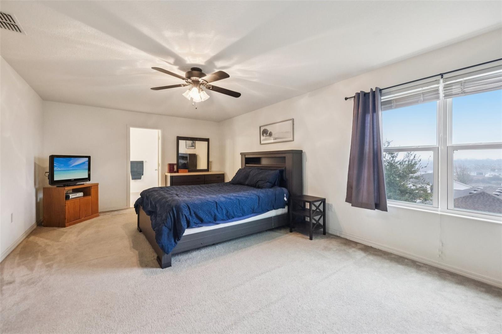 Image 23 of 46 For 10016 Weathers Loop