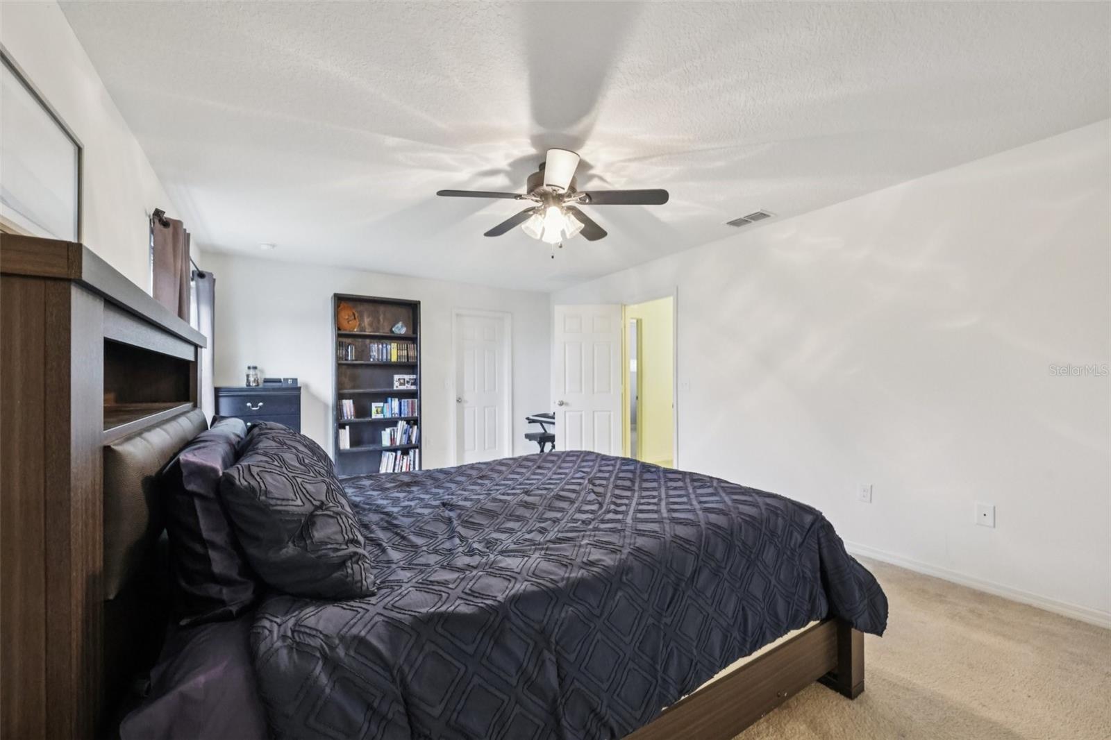 Image 26 of 46 For 10016 Weathers Loop