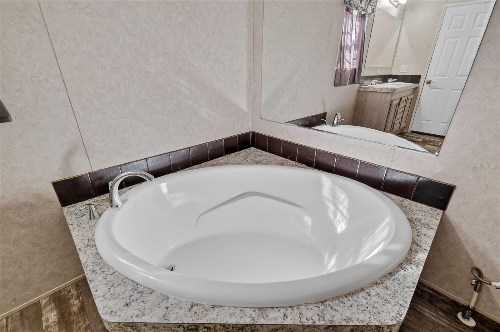 Image 15 of 23 For 269 Lime Street