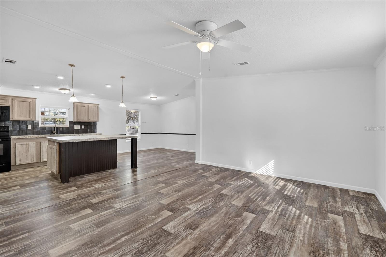 Image 3 of 23 For 269 Lime Street