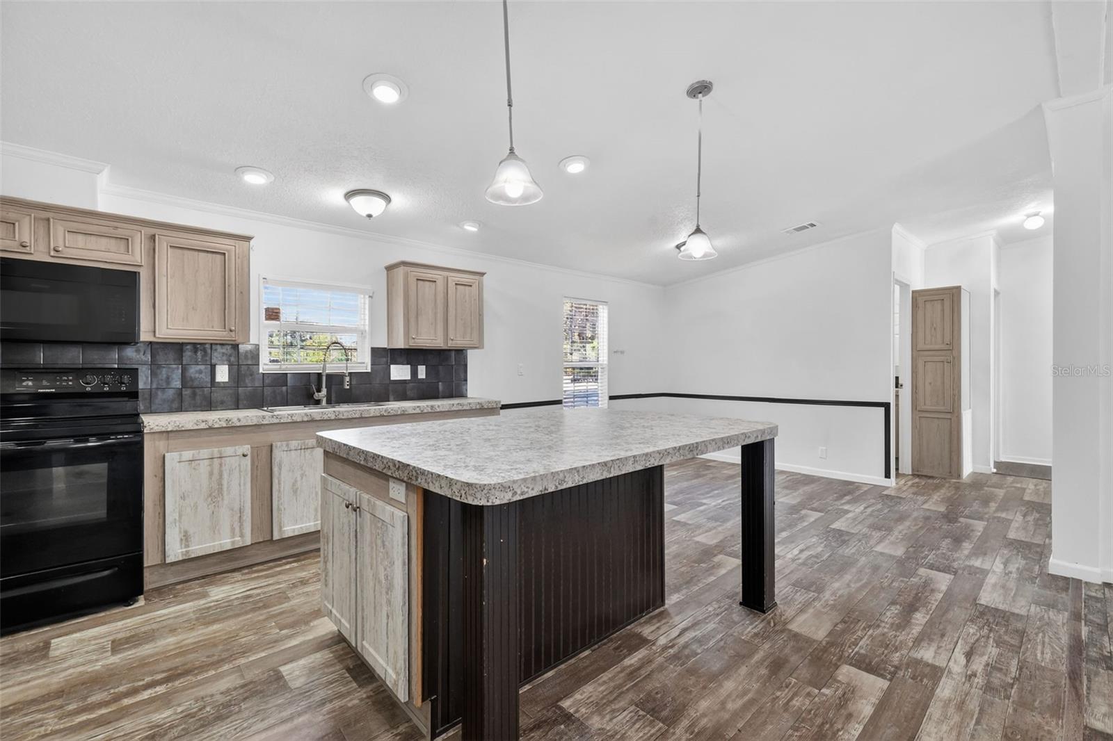 Image 9 of 23 For 269 Lime Street