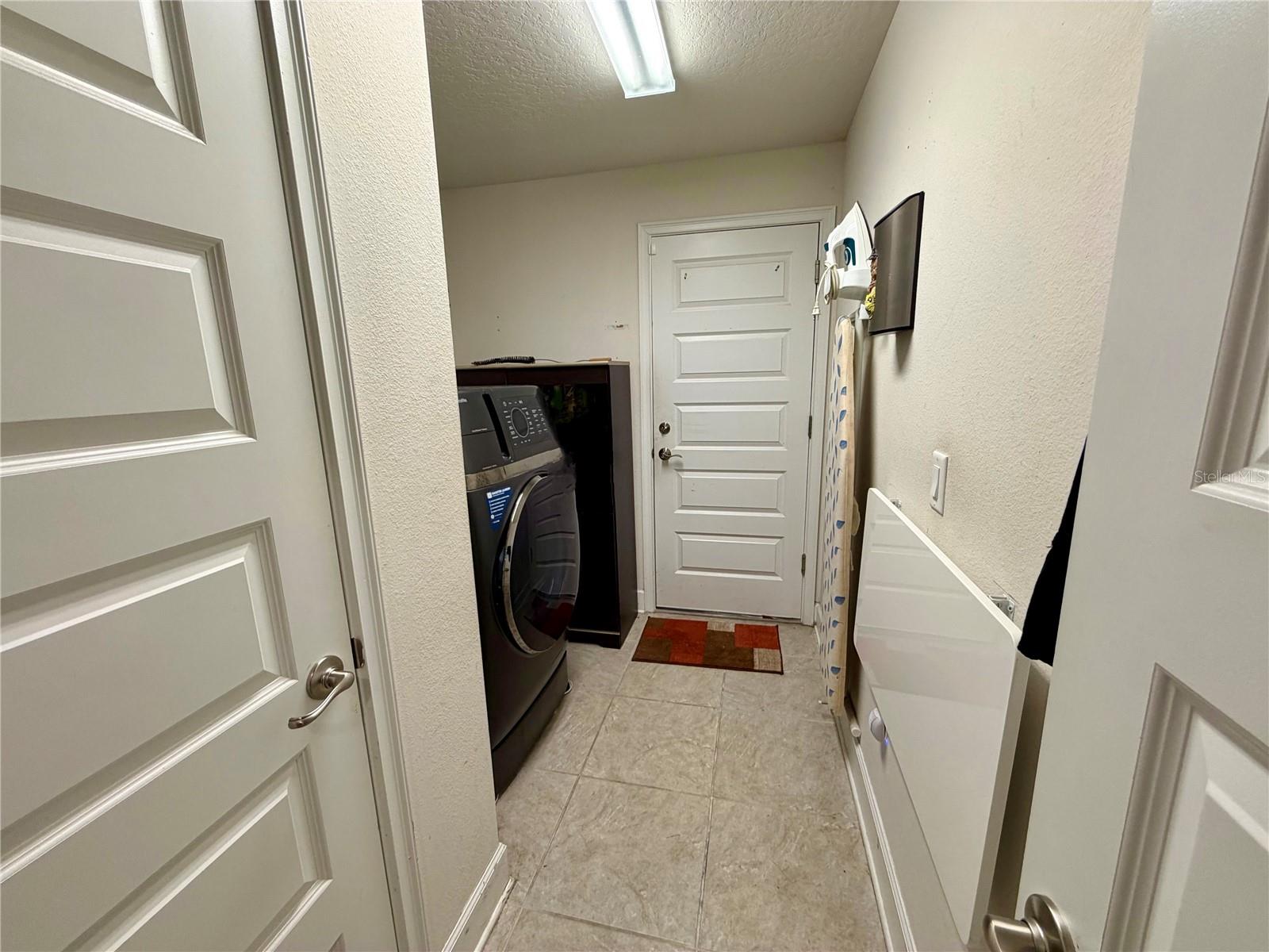 Image 30 of 38 For 2225 Angel Fish Loop