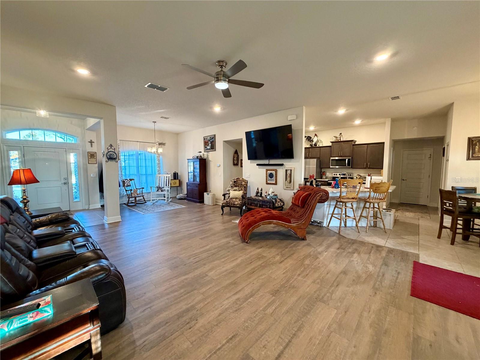 Image 4 of 38 For 2225 Angel Fish Loop