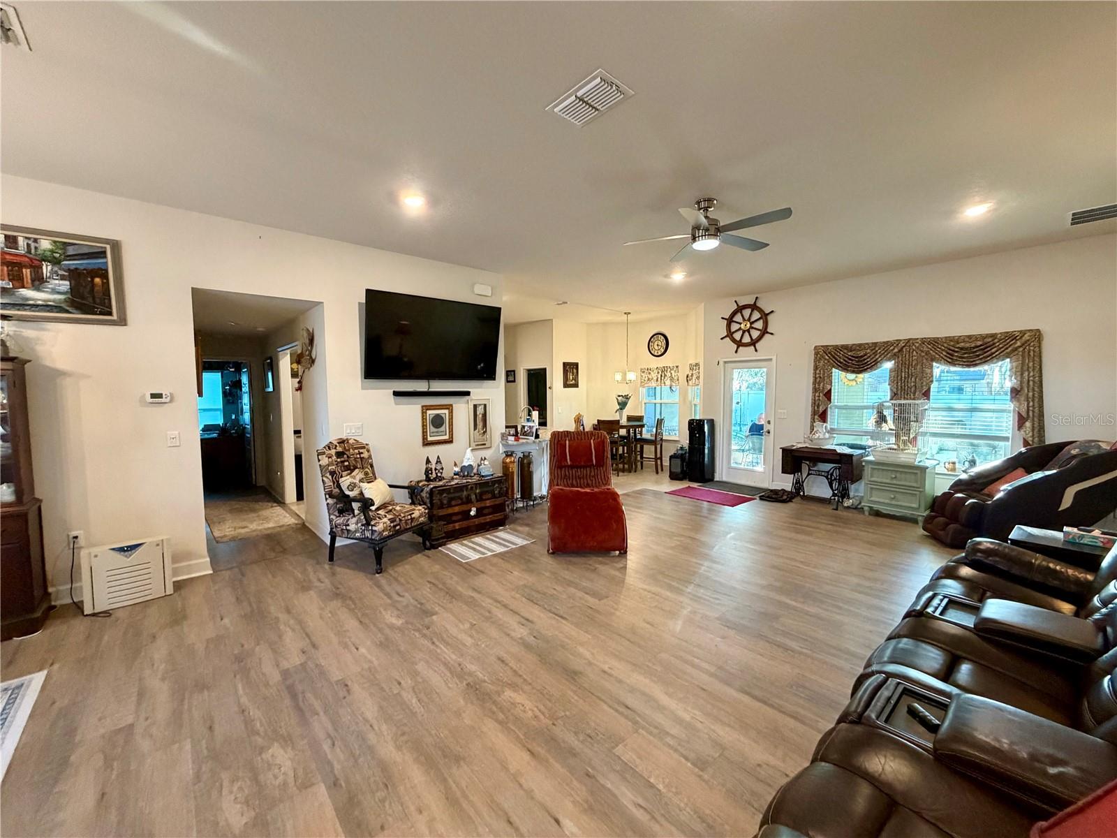 Image 5 of 38 For 2225 Angel Fish Loop