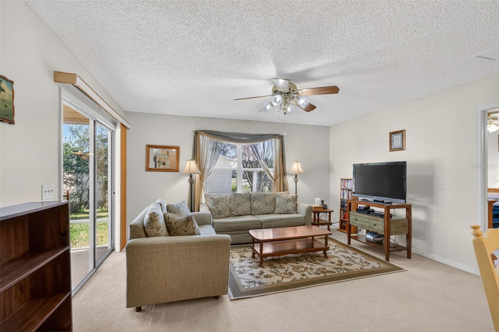 Image 15 of 31 For 974 Livingston Loop