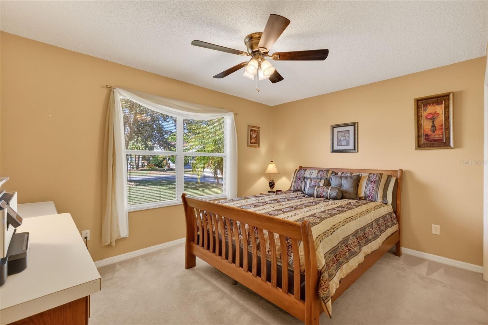 Image 22 of 31 For 974 Livingston Loop