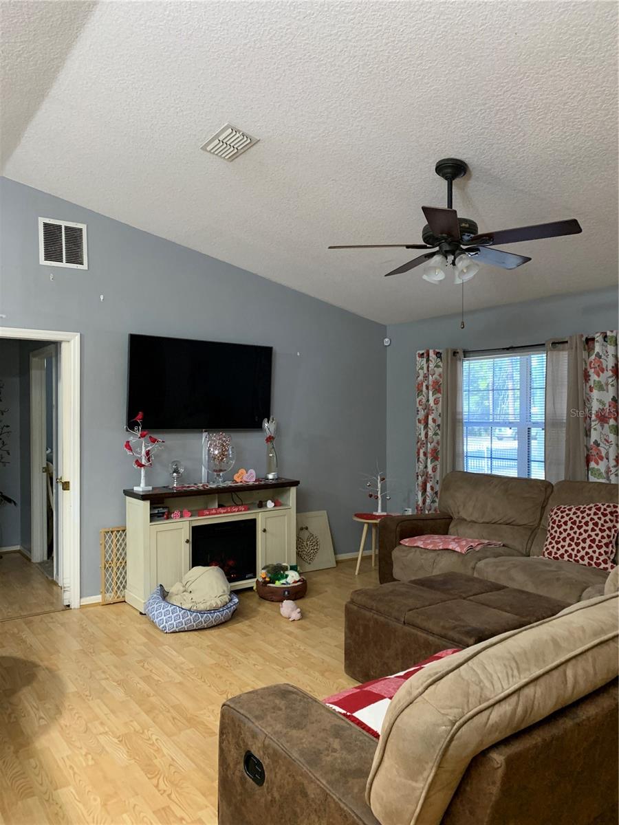 Image 7 of 8 For 1221 Emerson Street