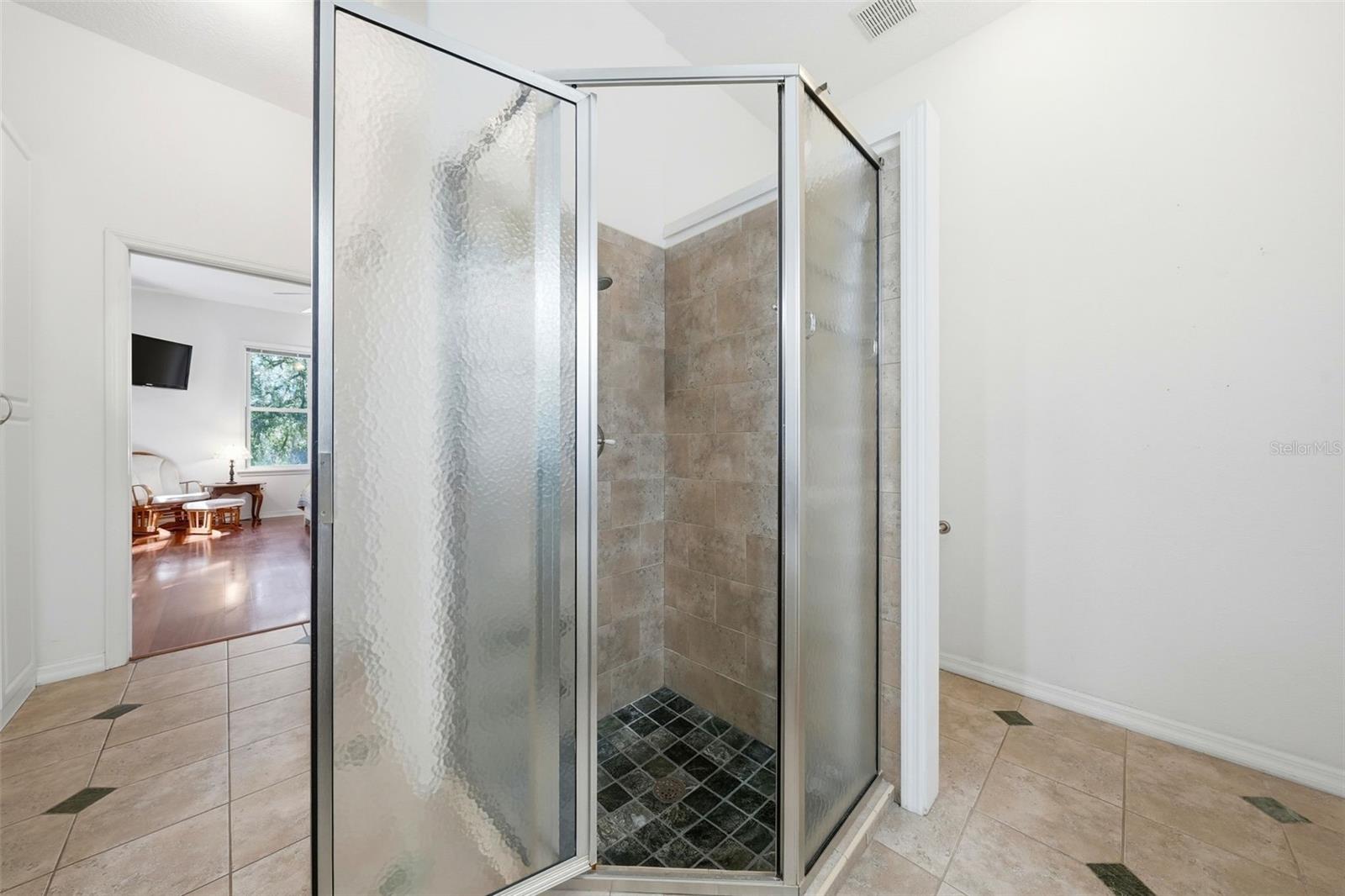 Image 33 of 76 For 35015 Radio Road