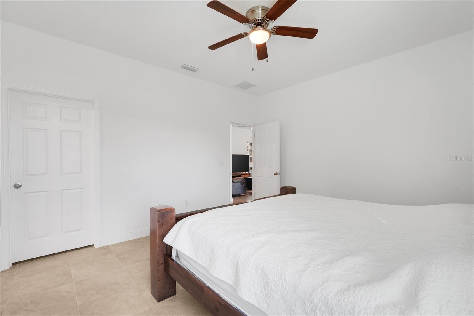 Image 15 of 29 For 15475 23rd Avenue Road