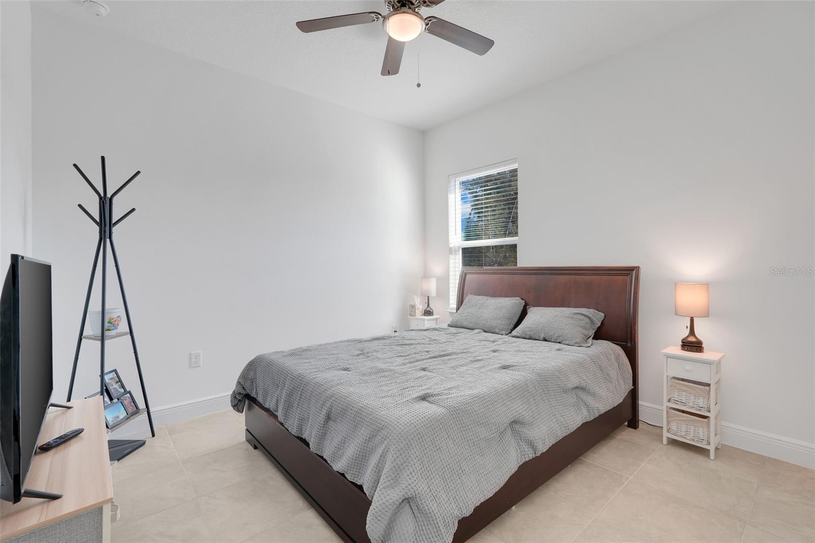 Image 19 of 29 For 15475 23rd Avenue Road