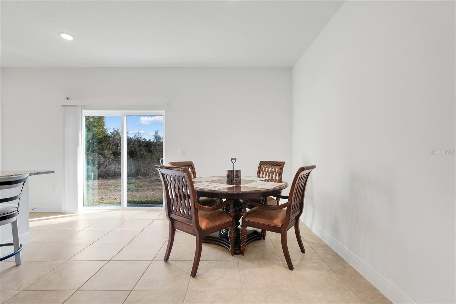 Image 8 of 29 For 15475 23rd Avenue Road