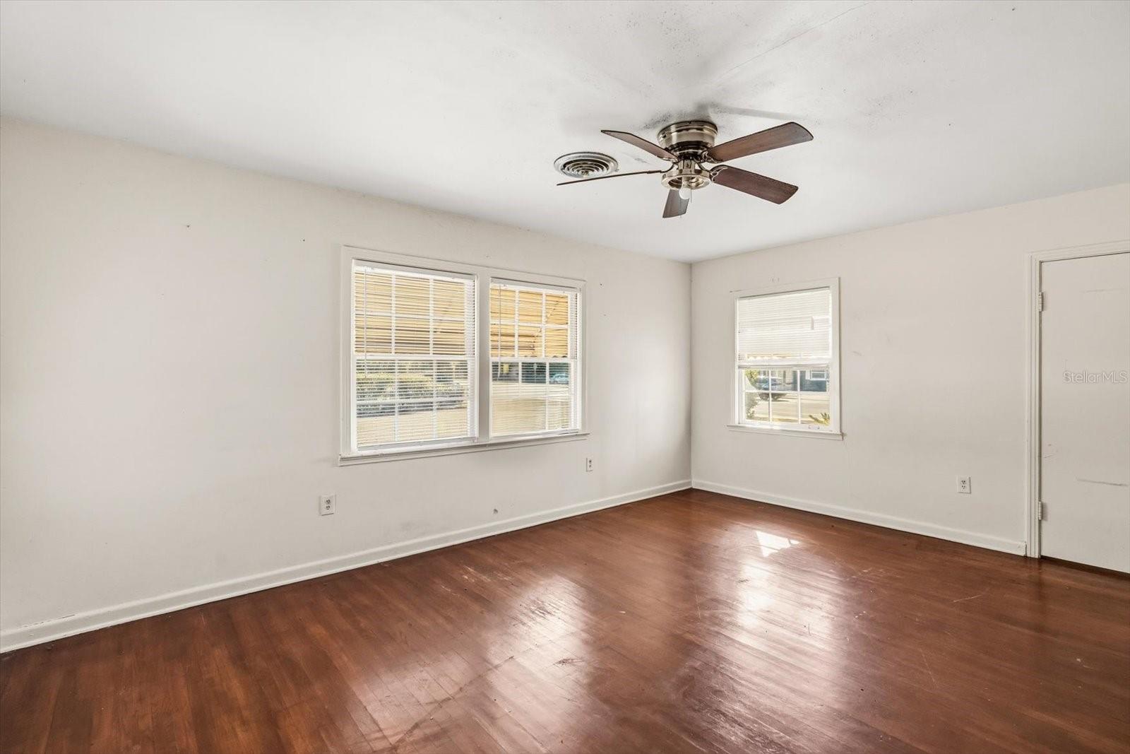 Image 22 of 59 For 703 & 705 Cleveland Avenue