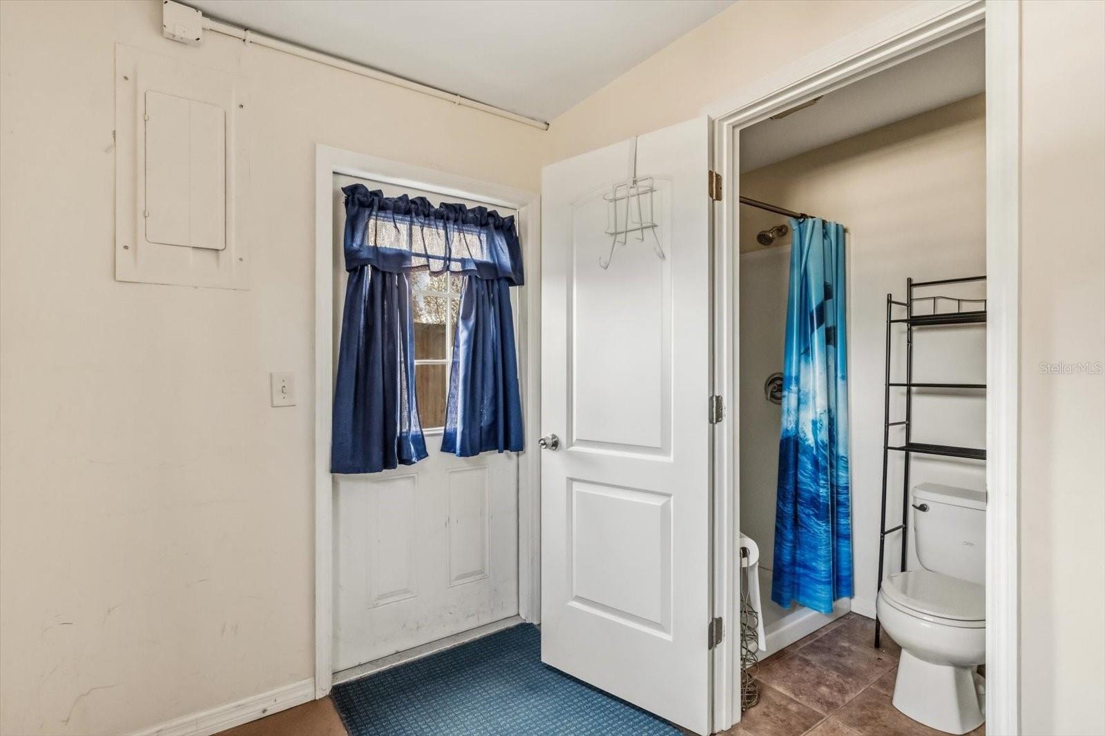 Image 41 of 59 For 703 & 705 Cleveland Avenue