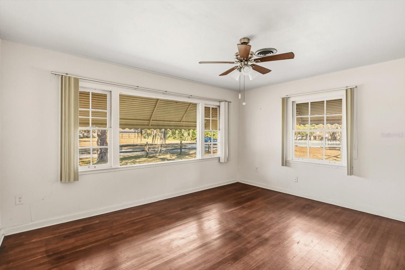 Image 9 of 59 For 703 & 705 Cleveland Avenue