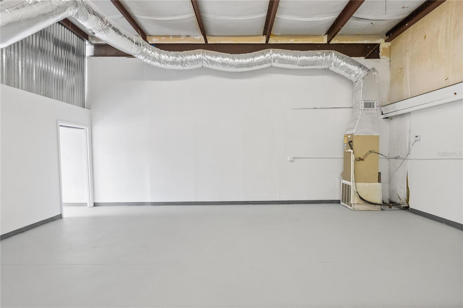 Image 13 of 32 For 2120 Ridgewood Avenue 7a