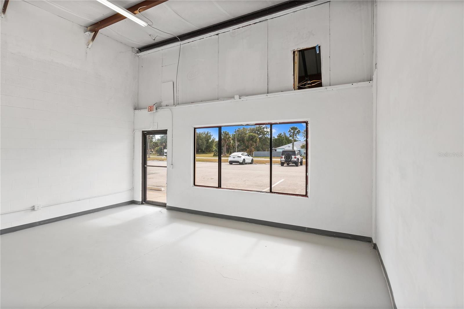 Image 6 of 32 For 2120 Ridgewood Avenue 7a