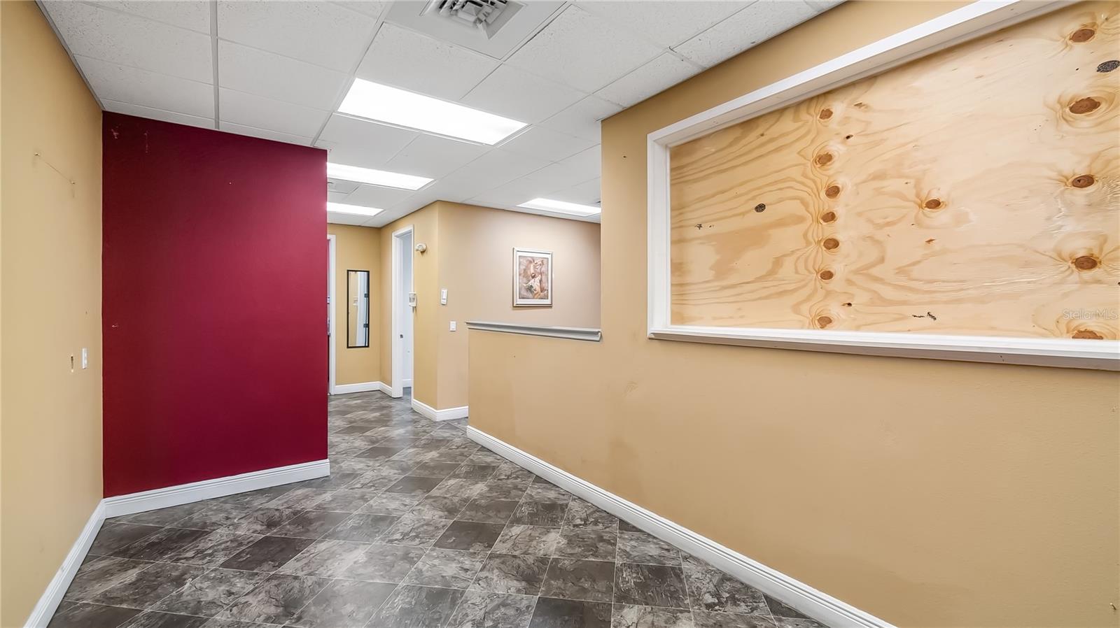 Image 12 of 24 For 390 Burleigh Boulevard 338