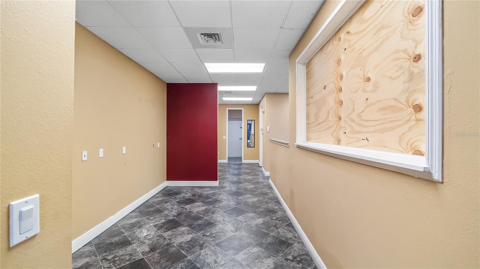 Image 13 of 24 For 390 Burleigh Boulevard 338