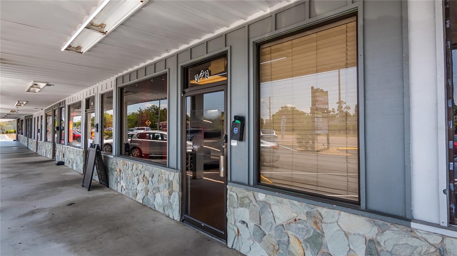 Image 24 of 24 For 390 Burleigh Boulevard 338