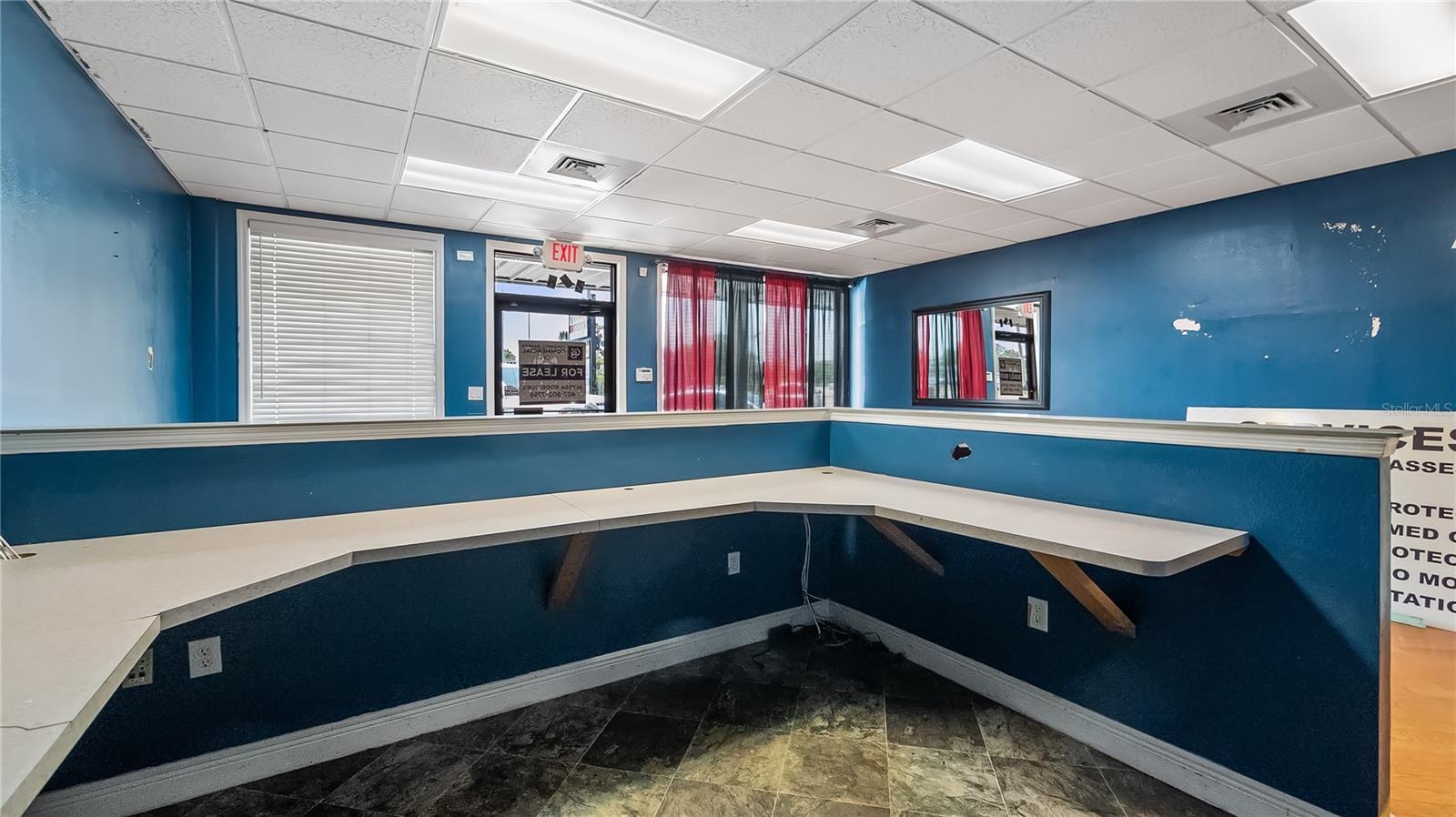 Image 9 of 24 For 390 Burleigh Boulevard 338