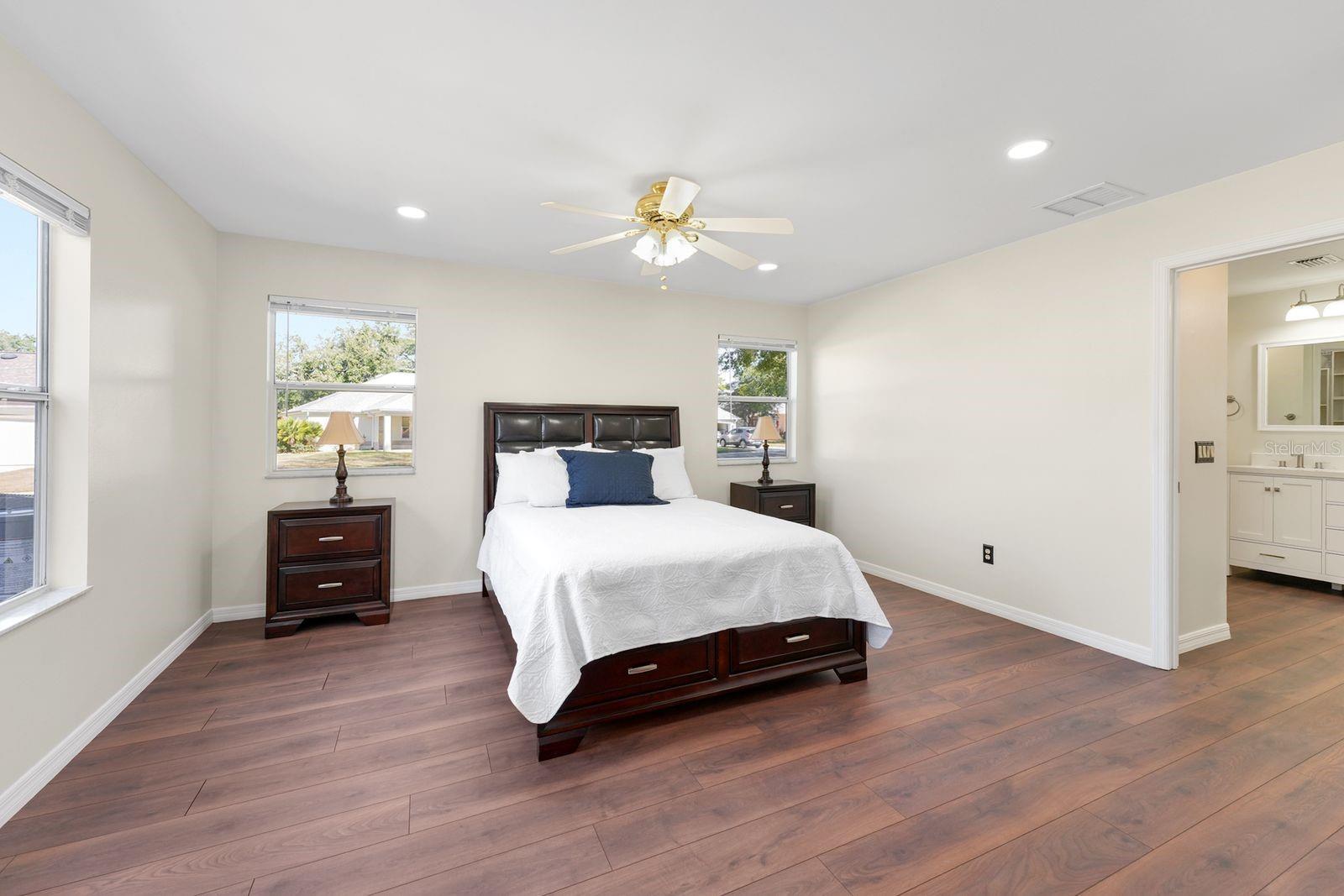 Image 24 of 37 For 1601 Chavez Court