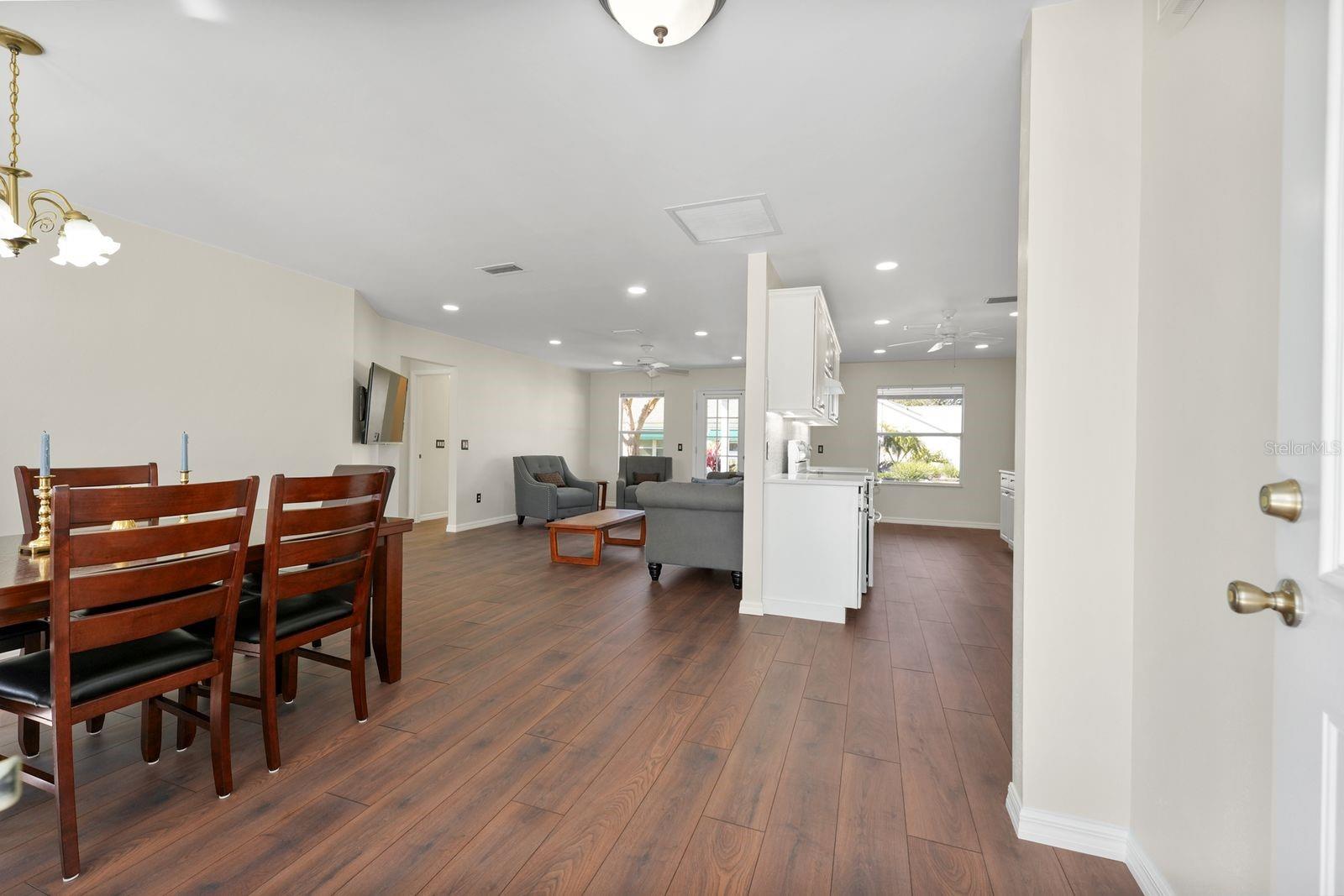 Image 3 of 37 For 1601 Chavez Court