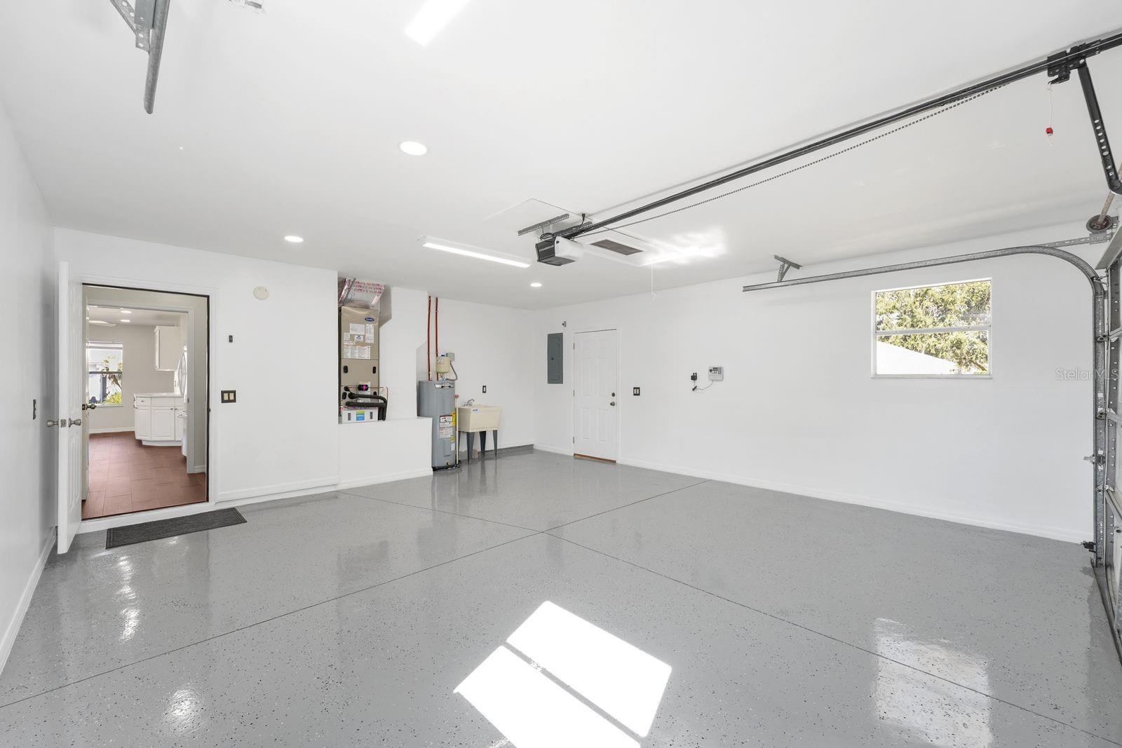 Image 32 of 37 For 1601 Chavez Court