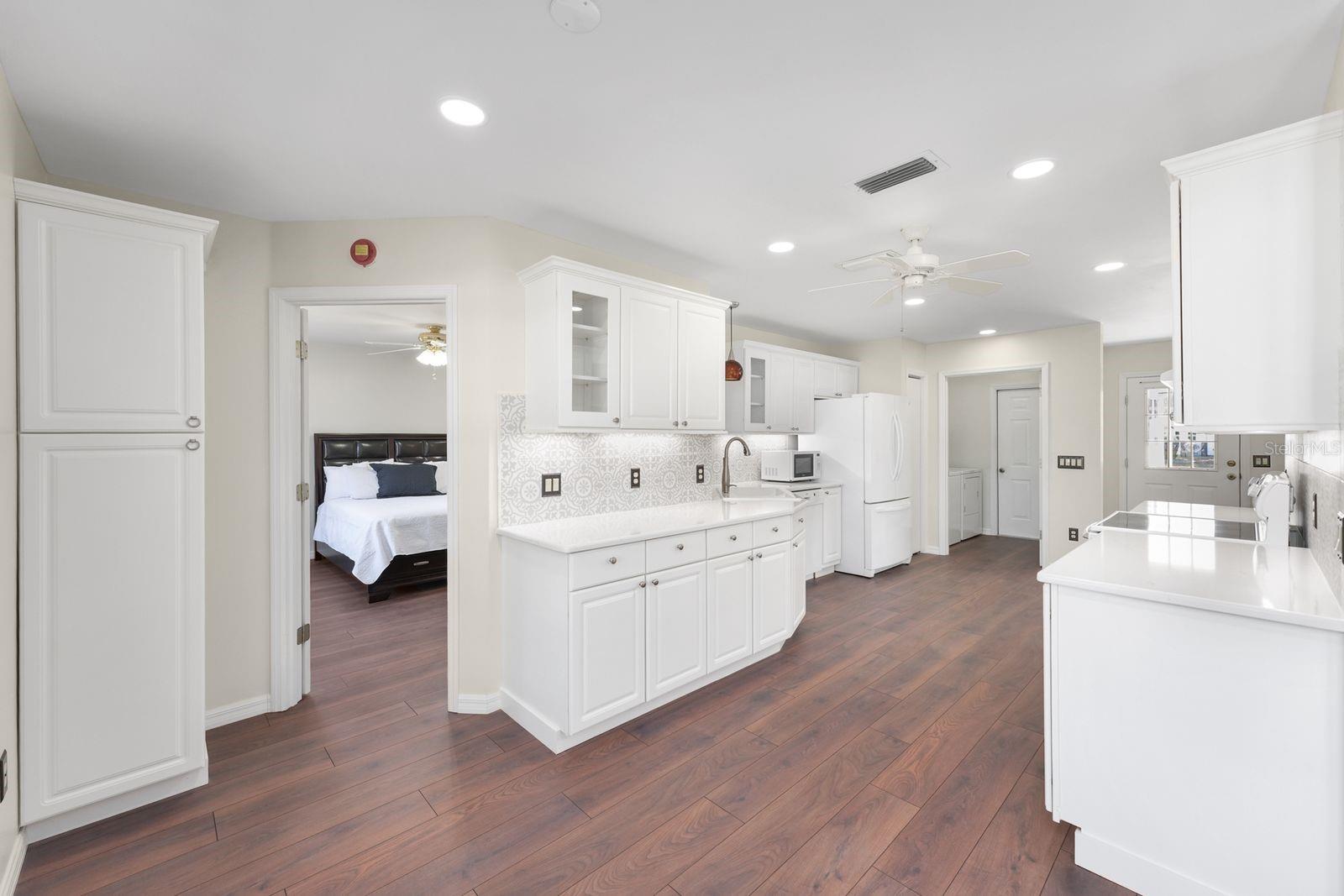 Image 9 of 37 For 1601 Chavez Court