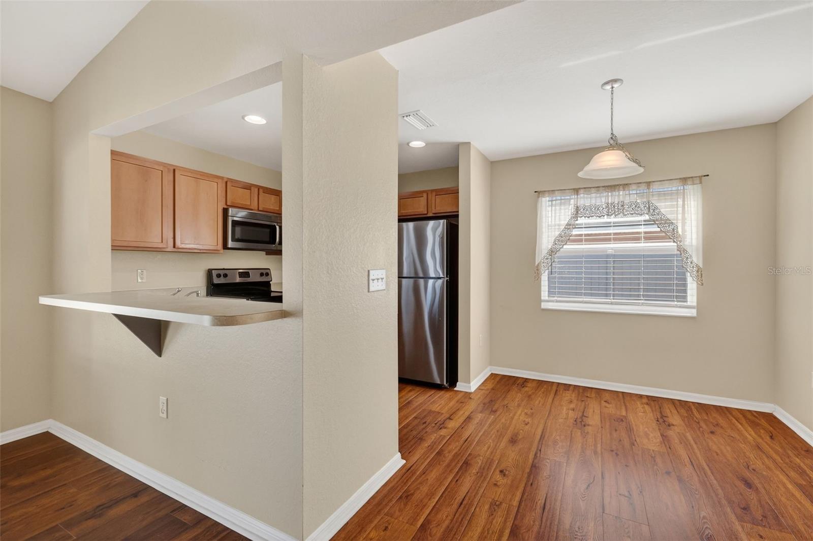 Image 11 of 37 For 1088 Brenton Manor Drive