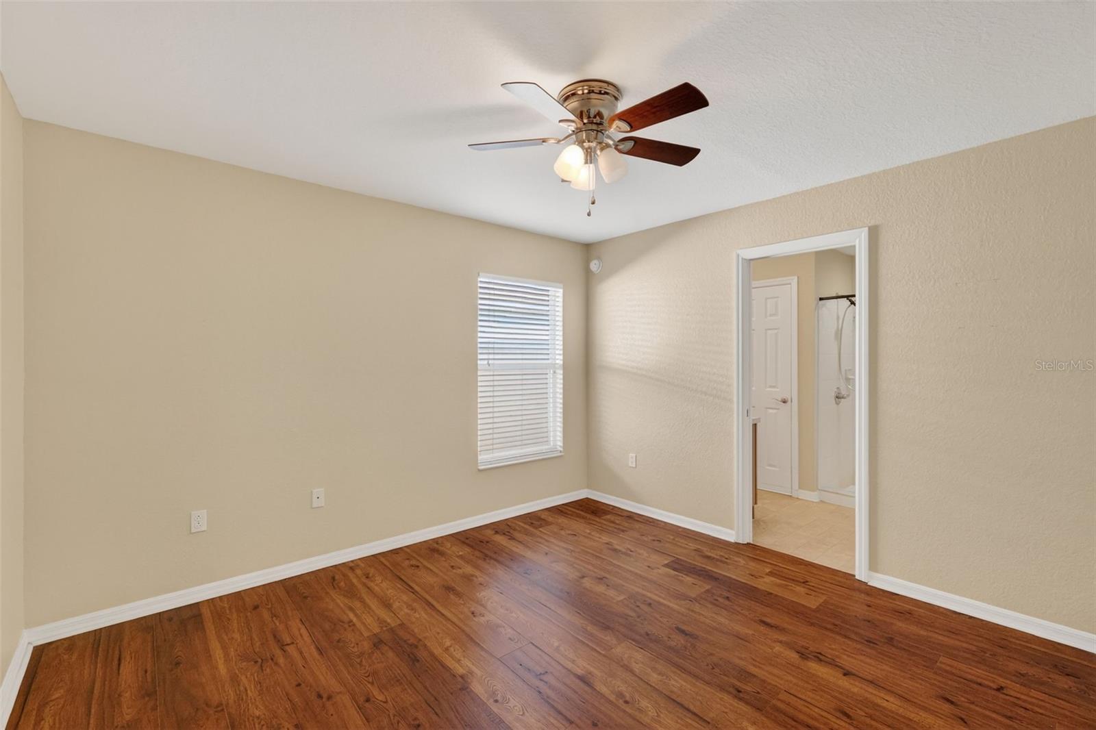 Image 16 of 37 For 1088 Brenton Manor Drive