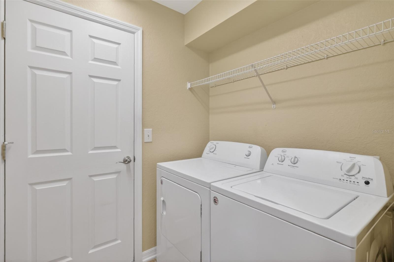 Image 24 of 37 For 1088 Brenton Manor Drive