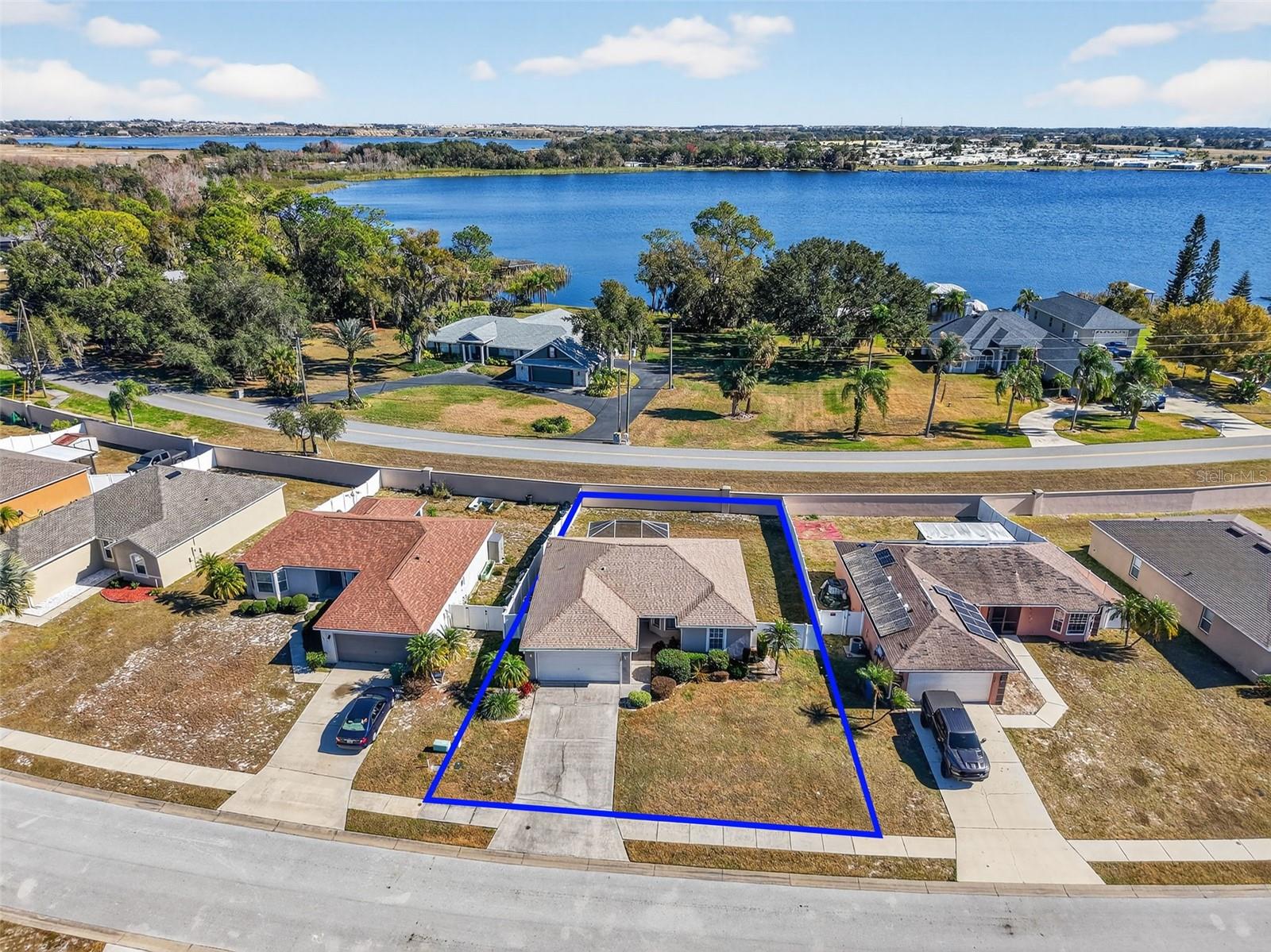 Image 7 of 37 For 1088 Brenton Manor Drive