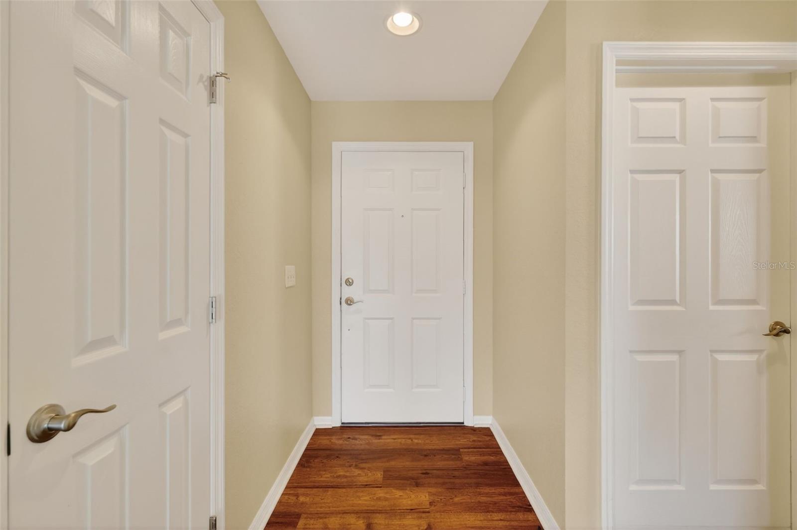 Image 8 of 37 For 1088 Brenton Manor Drive