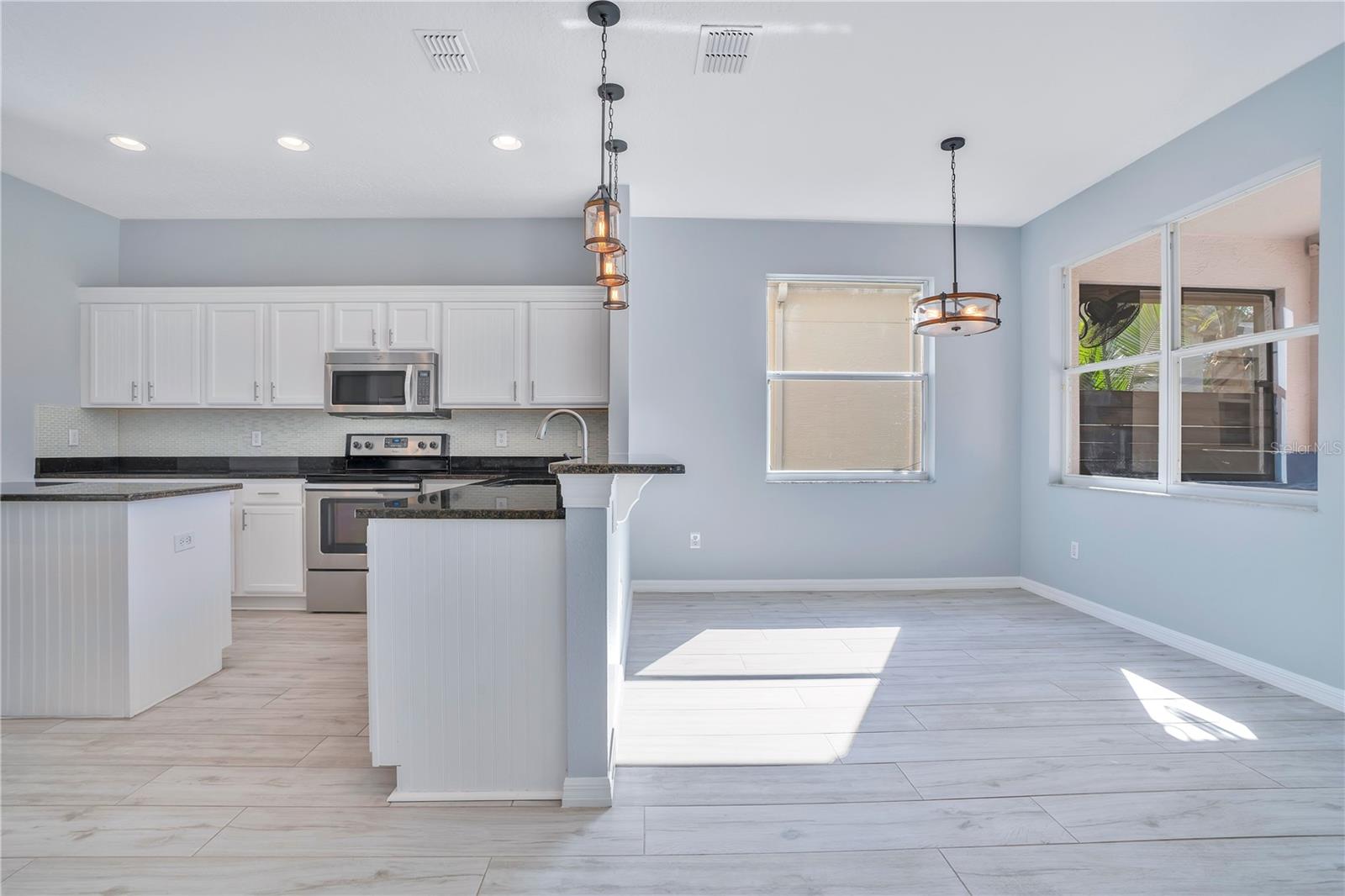 Image 14 of 80 For 14046 Fox Glove Street