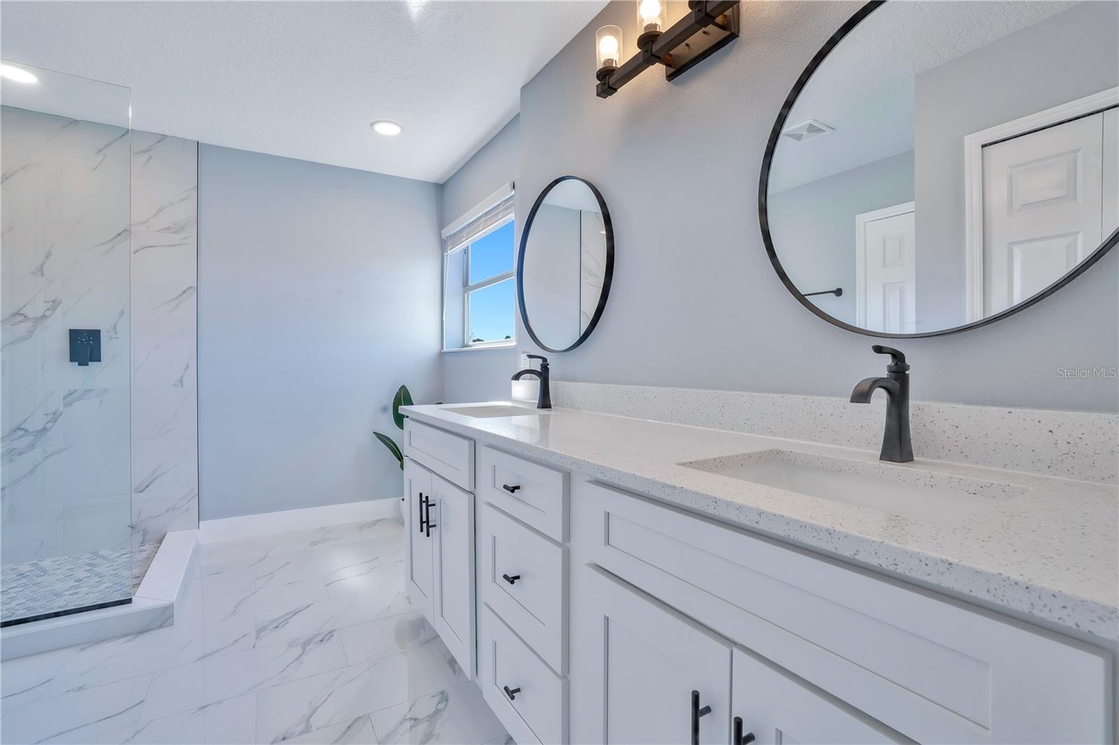 Image 25 of 80 For 14046 Fox Glove Street