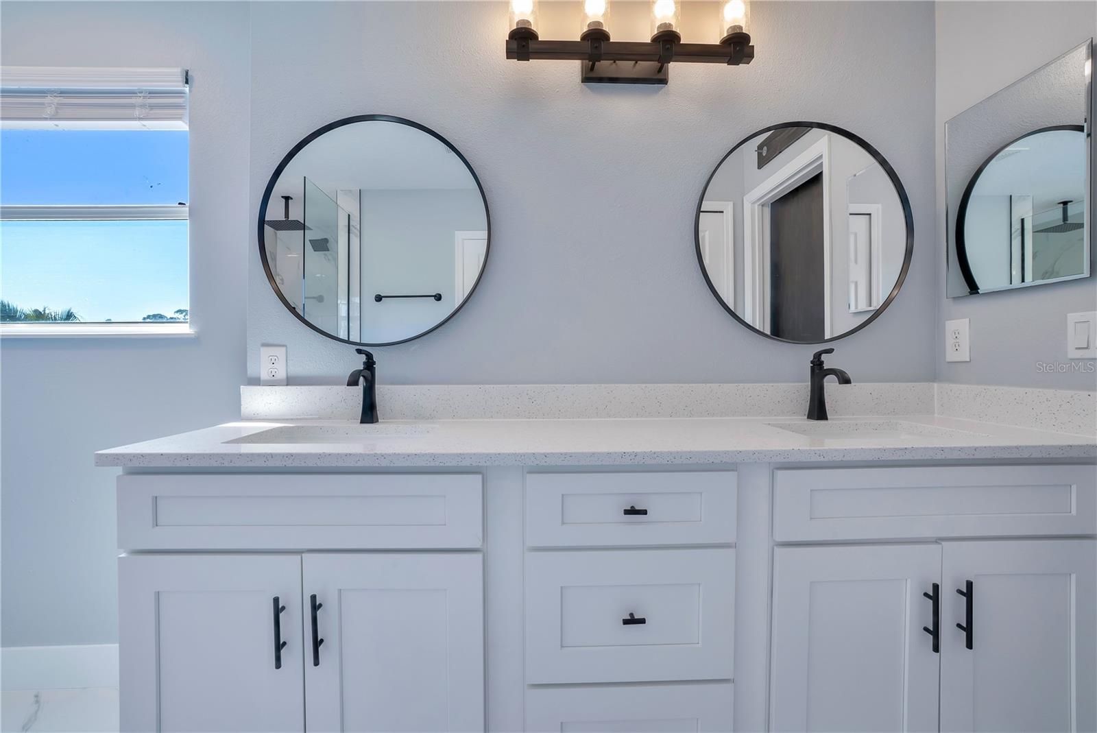 Image 26 of 80 For 14046 Fox Glove Street