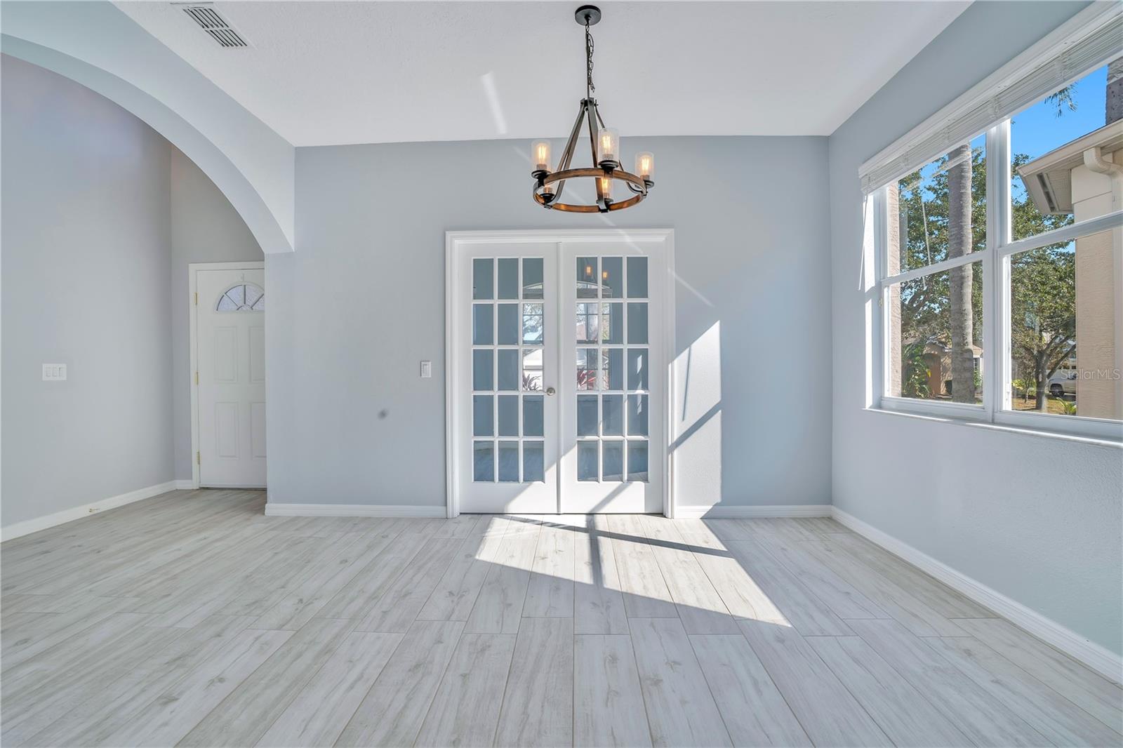 Image 7 of 80 For 14046 Fox Glove Street