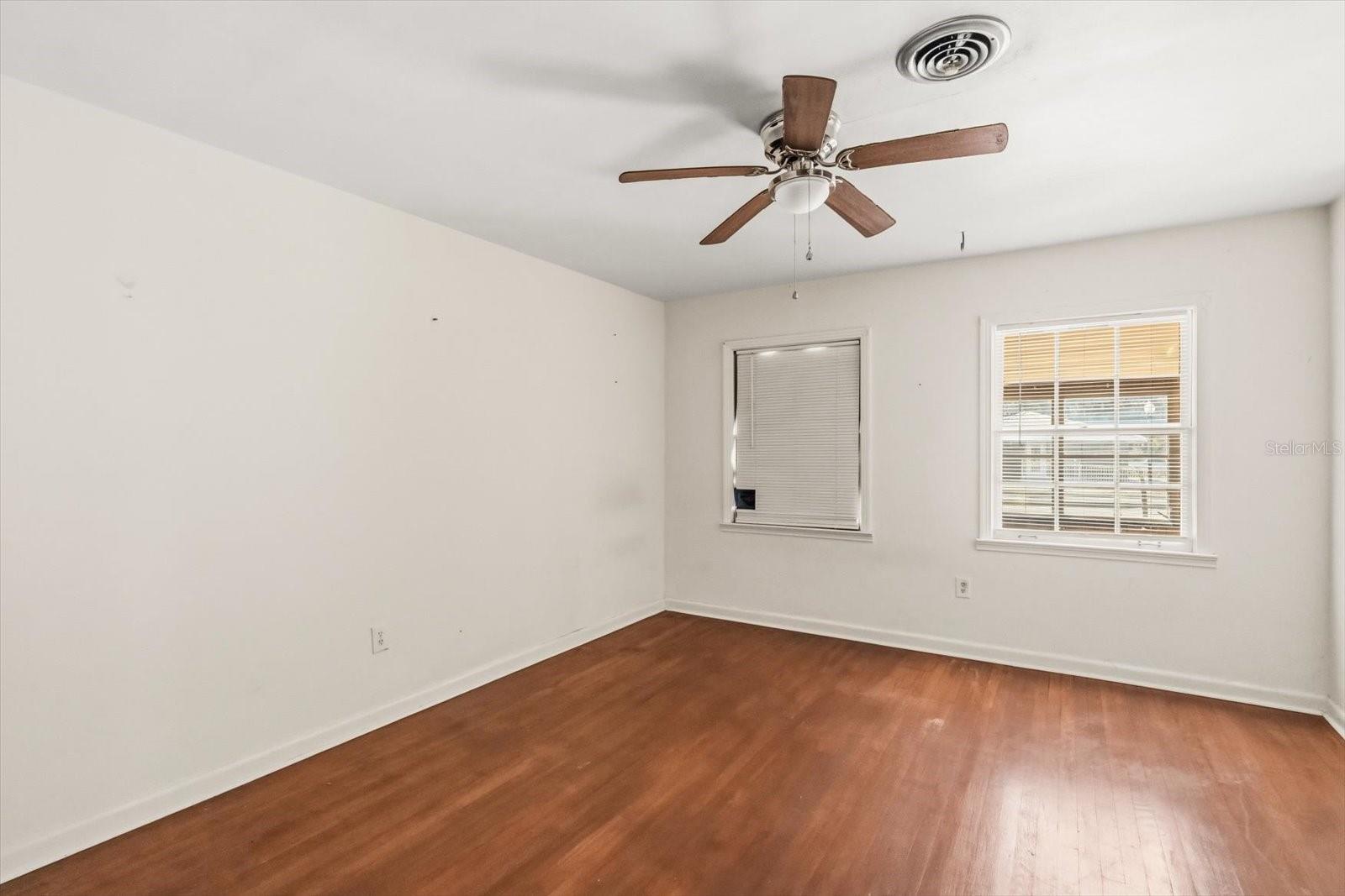 Image 20 of 61 For 703 & 705 Cleveland Avenue