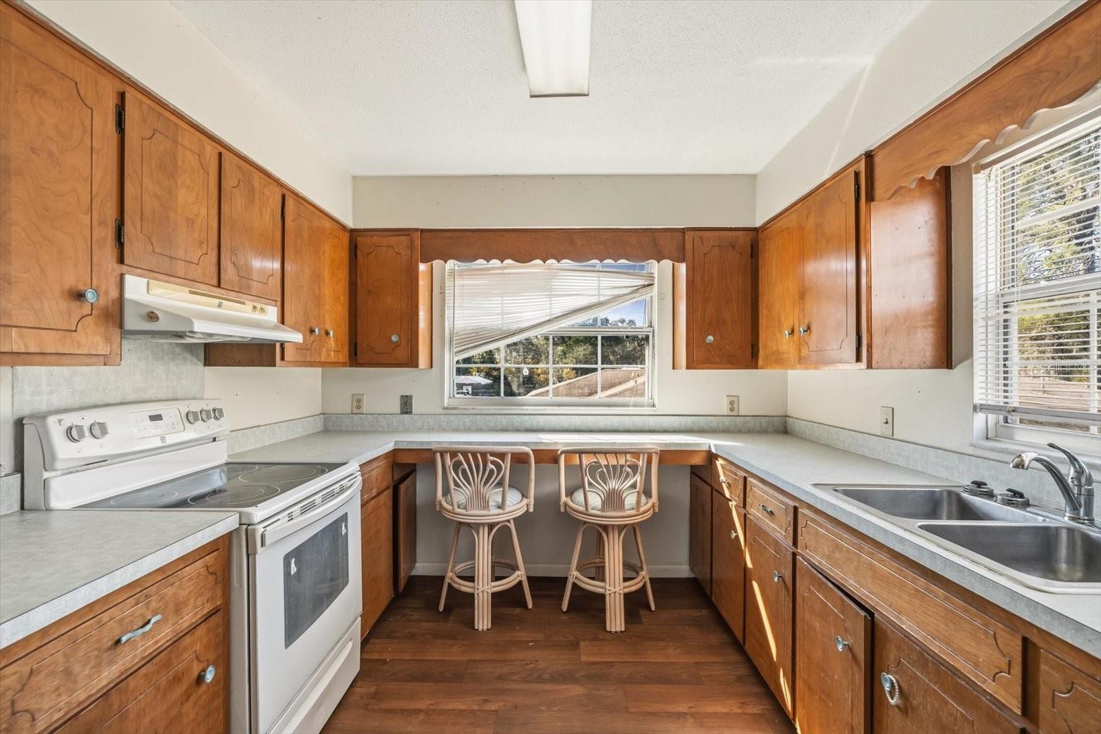 Image 33 of 61 For 703 & 705 Cleveland Avenue