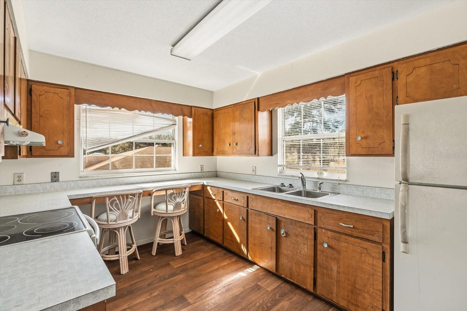 Image 36 of 61 For 703 & 705 Cleveland Avenue