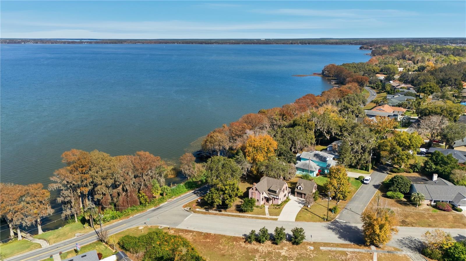 Image 44 of 52 For 1689 Lakeshore Drive