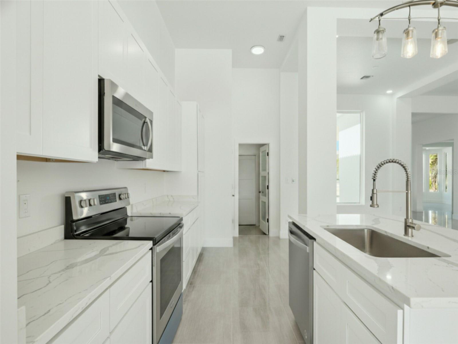 Image 12 of 60 For 17850 Coralwood Lane