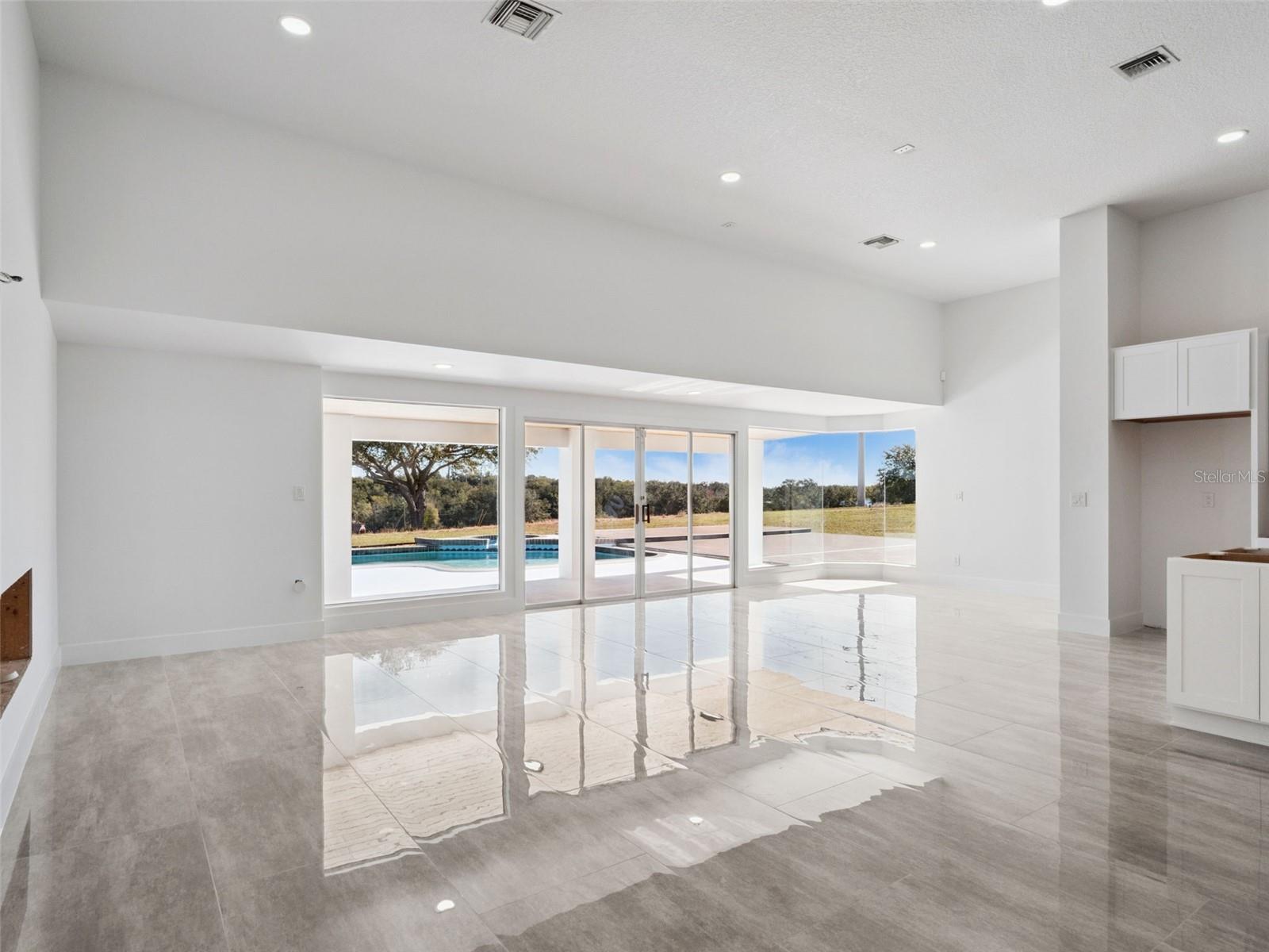 Image 16 of 60 For 17850 Coralwood Lane